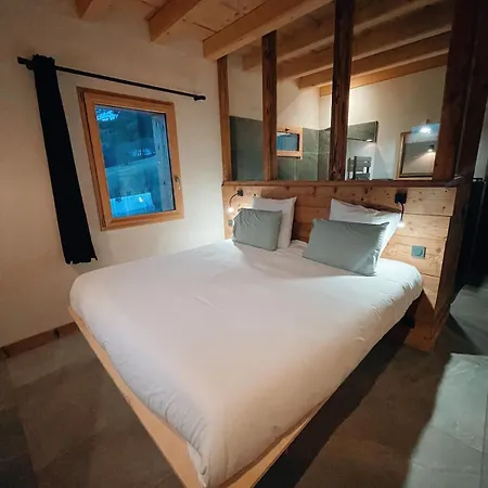 Chalet *